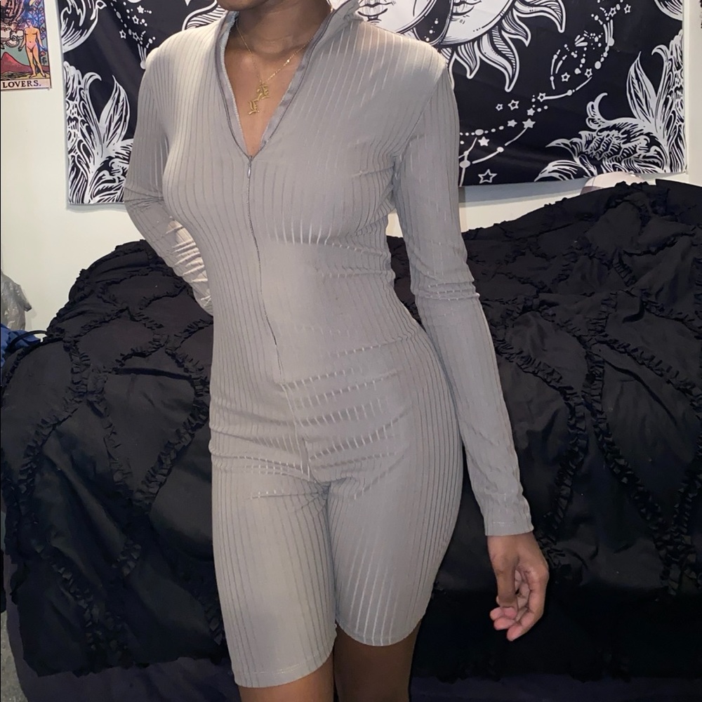 Ribbed Long Sleeve Zip Up Romper